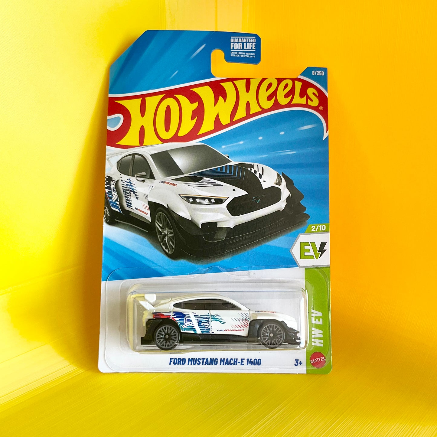 HW Basic - Ford Mustang Mach-E 1400 - (G-case)