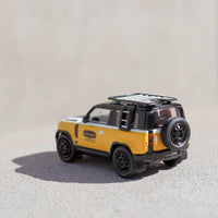 Tarmac Works Global 64 -  Land Rover Defender 90 Trophy Edition scale 1:64