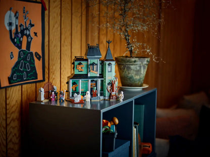 Lego Creator - Haunted Mansion (31167)