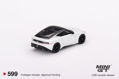 MINI GT - Nissan Z Performance 2023 Everest White - #599 scale 1:64