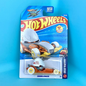 Hot Wheel Basic - Eggshelleracer