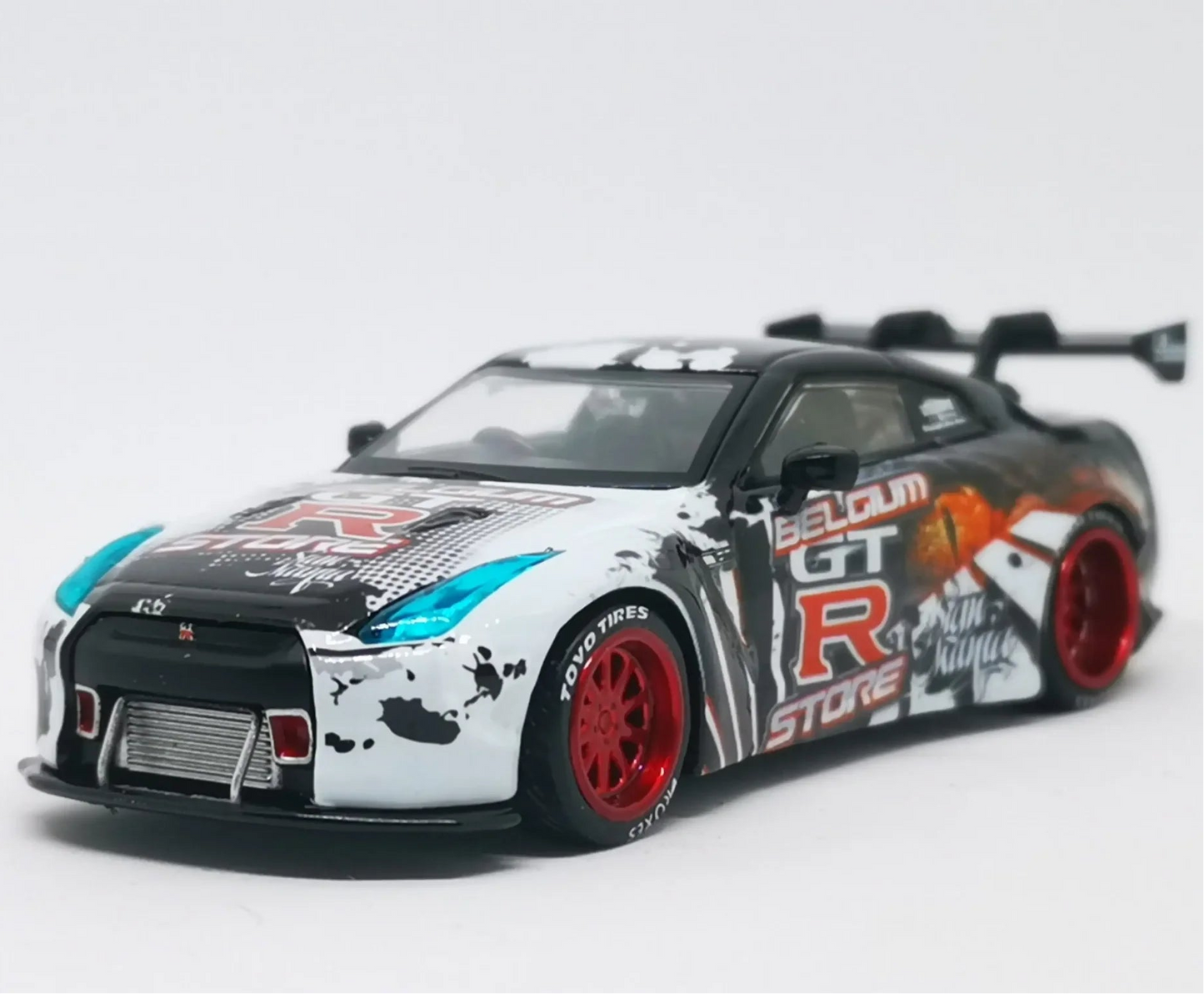 KJ Miniatures - 1:64 Nissan GT-R R35 Belgium GTR Store Edition Godzilla LBWK