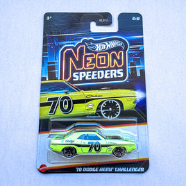 Neon Speeders - 1970 Dodge Hemi Challenger (5/8)