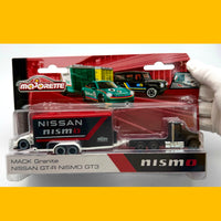 Majorette Race Trailer -  Mack Granite - Nissan GTR Nismo GT3